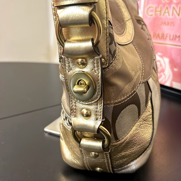 Coach Carly Patchwork Gold Shoulder Bag EUC - Picture 5 of 14